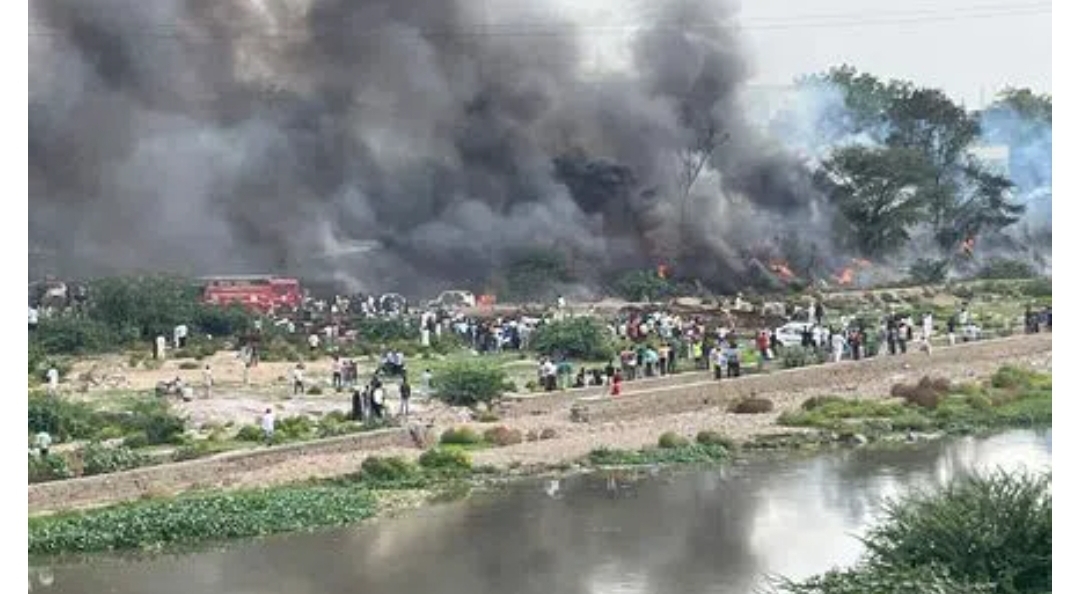 Hyderabad: Major fire breaks out near Musi River in Chaderghat