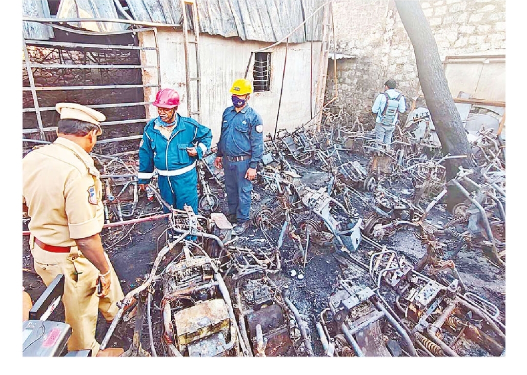 Major blaze breaks out at EV warehouse; sparks panic in Moosapet area