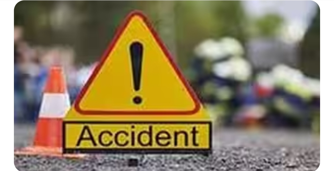 More than 10 injured, traffic affected in road accident near Krishnagiri