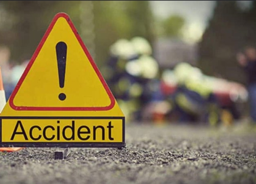 Road accident: 3 of family killed, minor girl critical