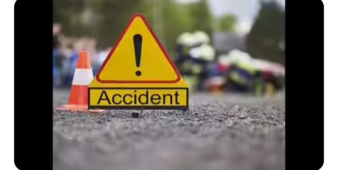 Two killed in road accident in Dumka