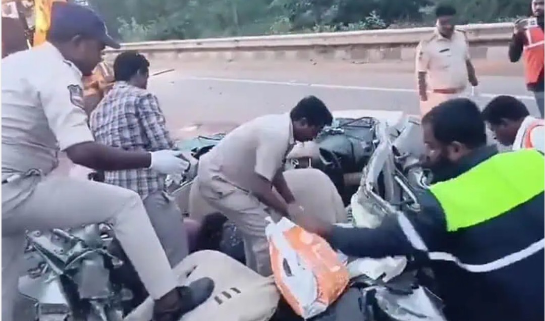 Four killed in bus-car collision in Telangana’s Nalgonda