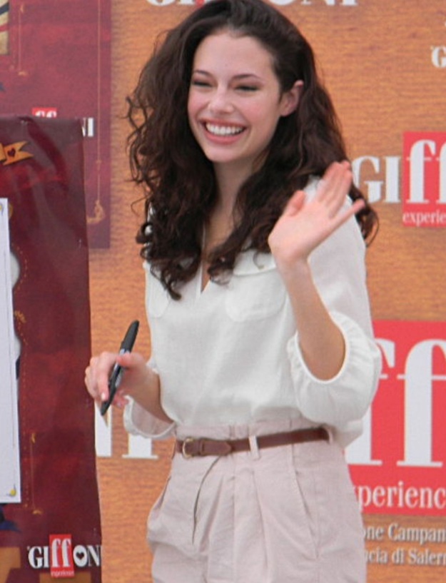 HAPPY BIRTHDAY TO CHLOE BRIDGES
