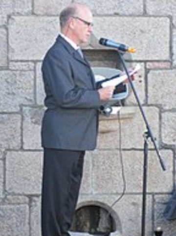 Happy Birthday to Sean Arnold