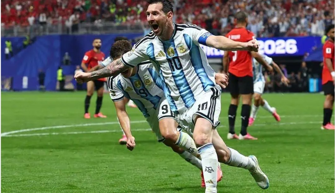 Messi inspires Argentina’s dramatic fightback into quarter-finals