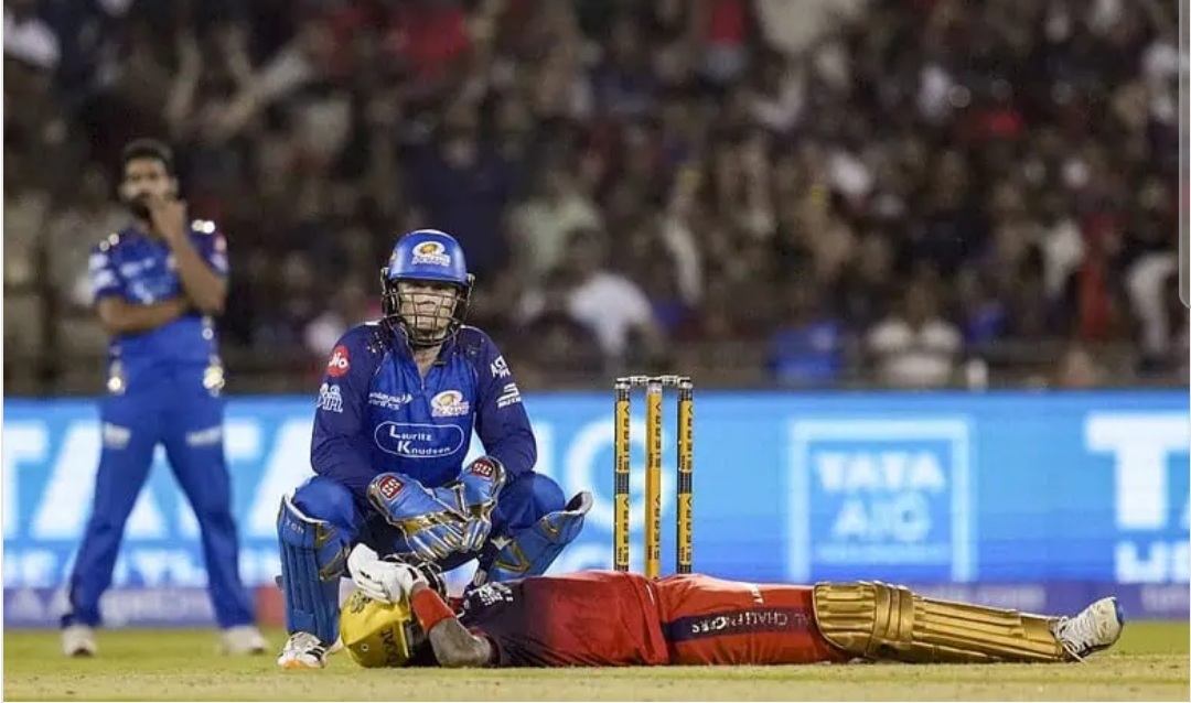 RCB win by two wickets in last-ball IPL thriller, Mumbai Indians knocked out