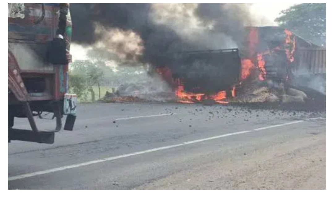 Two persons burnt alive in road accident in Khammam