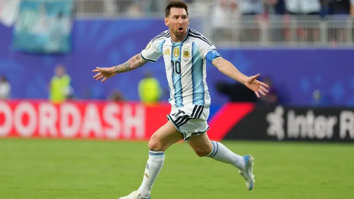 FIFA WC : Messi hat trick powers Argentina past Algeria 3-0