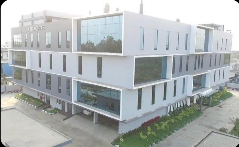 ChemiSHE Women-Led Chemistry Lab