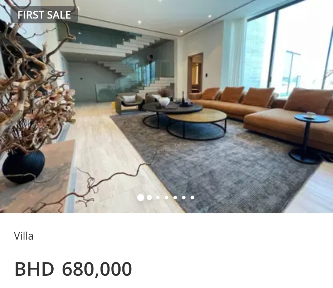 🏰 Ultra-Luxury Villa – Reef Island