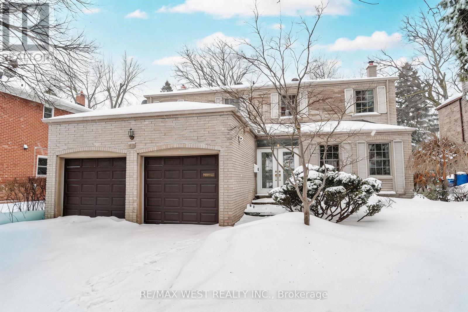 $1,250,000 42 BELGREEN AVENUE Toronto (Tam O'Shanter-Sullivan), Ontario M1S1G4