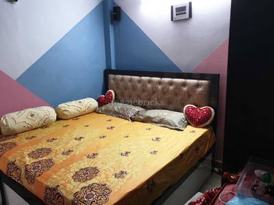 85.0 Lac ₹10,494/sqft Validate Market Price with  PropWorth 3 BHK Builder Floor For Sale in Geeta Colony, New Delhi