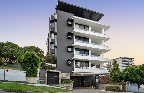 LIME STREET BEAUTIFUL APARTMENTS TAKING YOUR HEARTS AWAY!